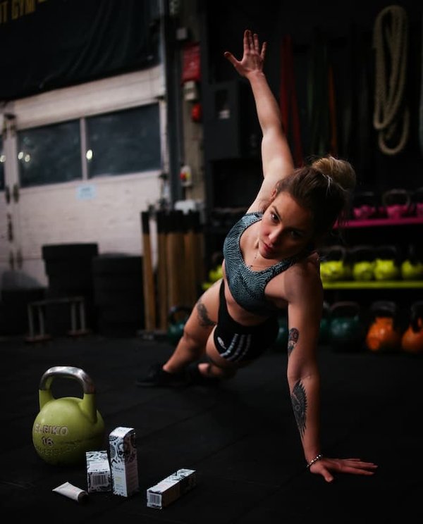 Renforcement musculaire sportif : 10 exercices efficaces à domicile sans équipement